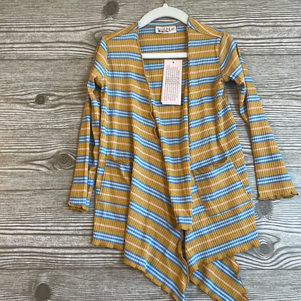 Cardigan sweater
